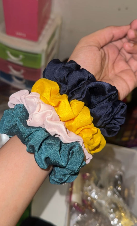SCRUNCHIE SET