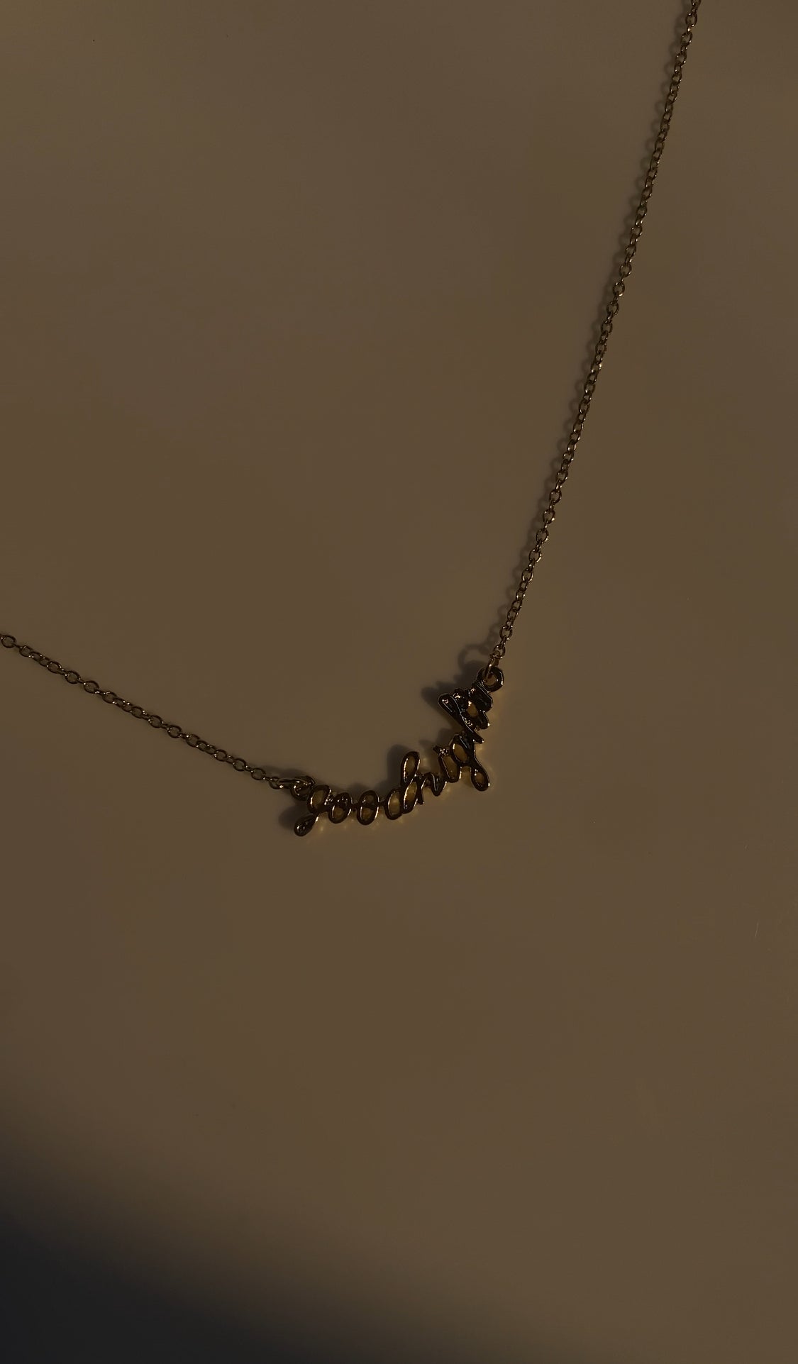 GOODNIGHT PENDANT NECKLACE