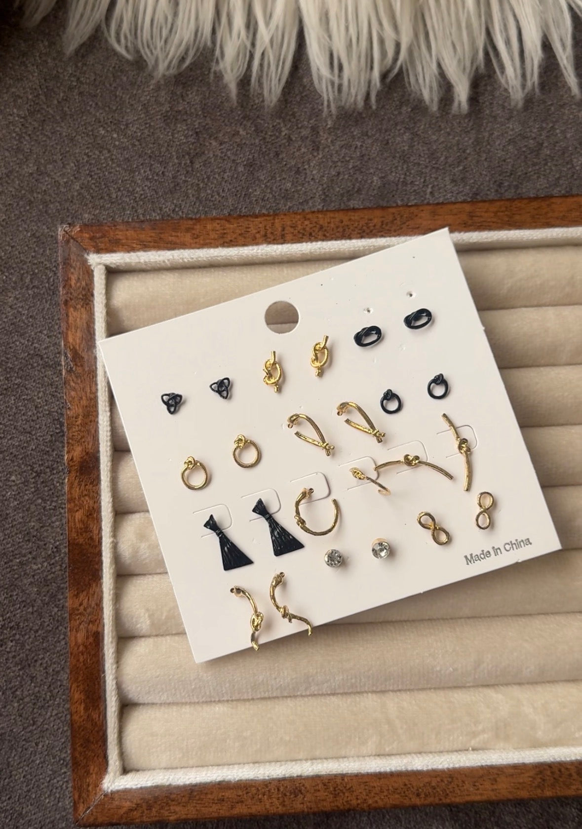 D159 EARRINGS SET