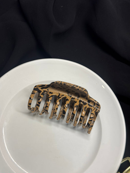 A91 METAL HAIR CLAW