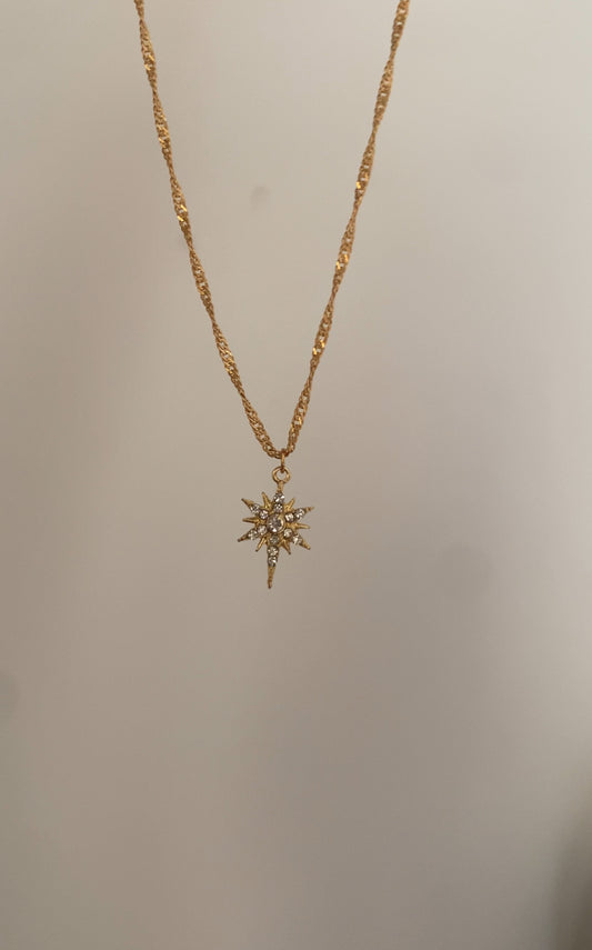 F97 STAR NECKLACE