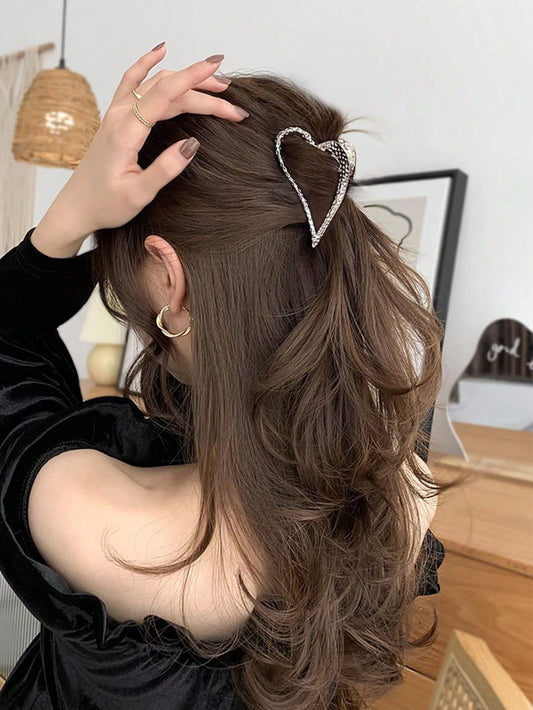 A74 SILVER METAL HEART HAIR CLAW