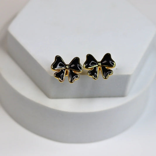 D3 BLACK BOW EAR STUDS