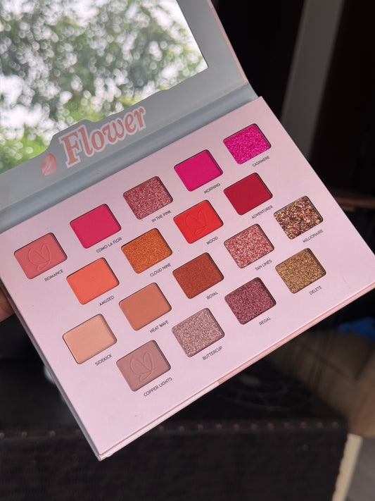 ANYELUZ EYESHADOW PALETTE