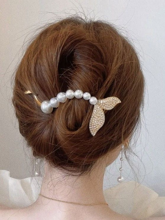E107 METAL HAIR CLAW