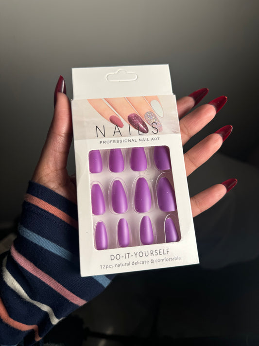 12 PIECES PURPLE PRESS ON NAILS SET