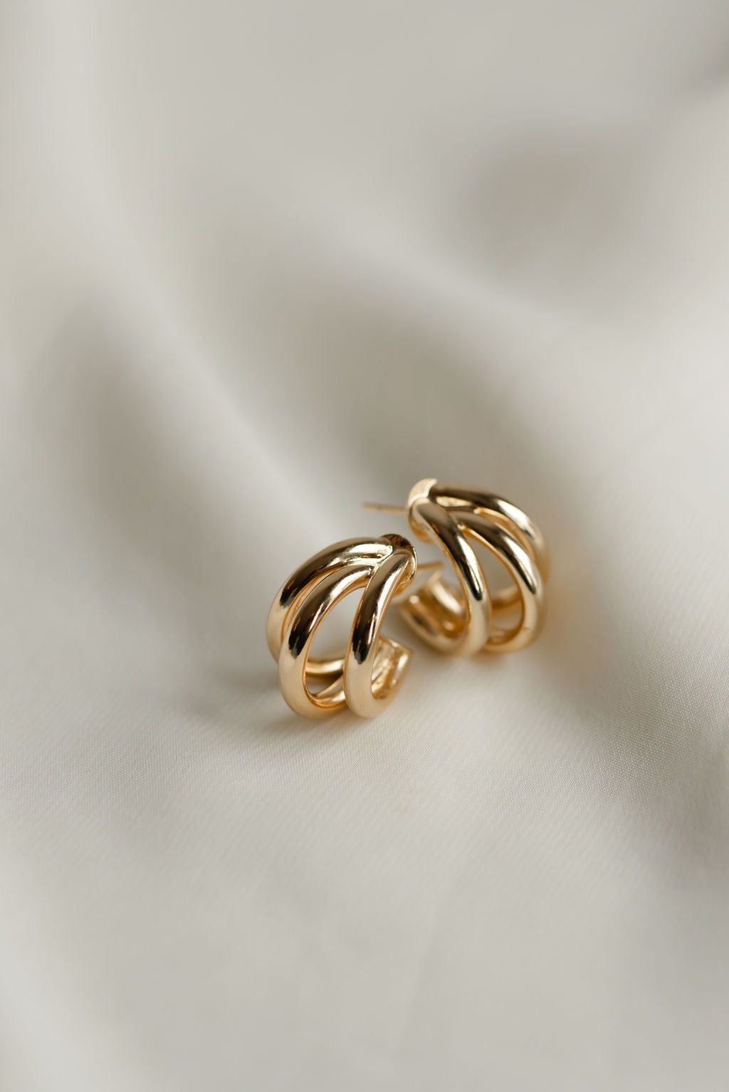 B GOLDEN HOOPS