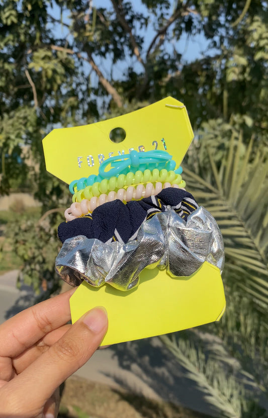 A282 FOREVER 21 SCRUNCHIE SET