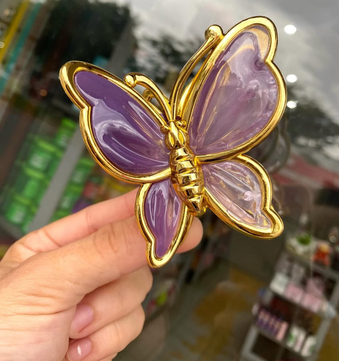 CRYSTAL BUTTERFLY CLAW 🦋