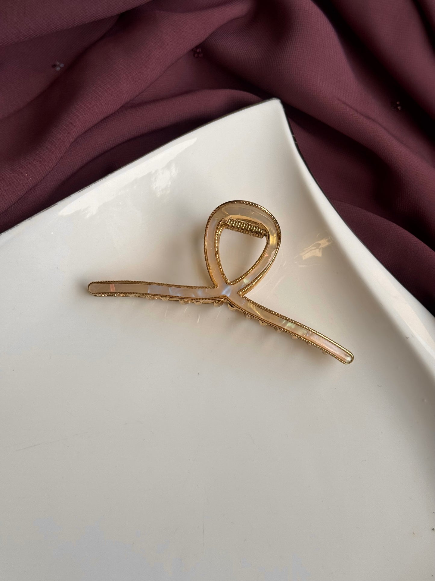 A44 METAL HAIR CLAW