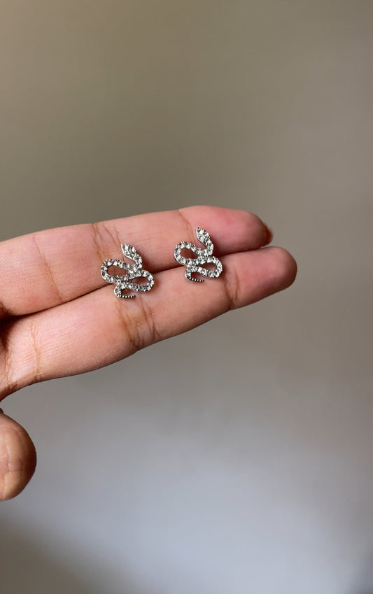 F95 SNAKE EAR STUDS