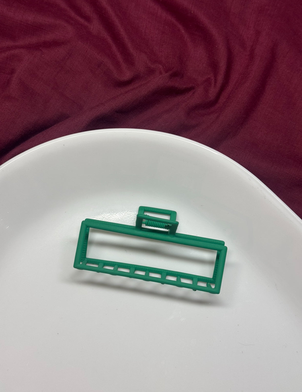 C10 METAL MEDIUM SIZED HAIR CLAW