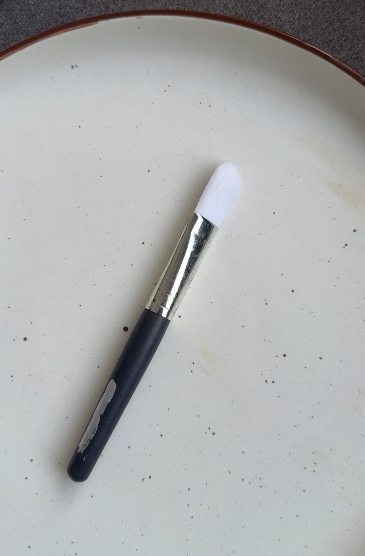 E305 MASK APPLYING BRUSH