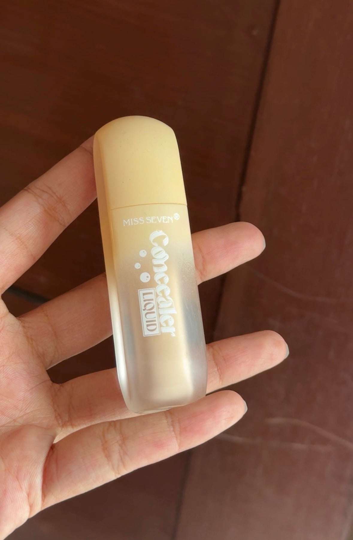 01 MISS SEVEN LIQUID CONCEALER