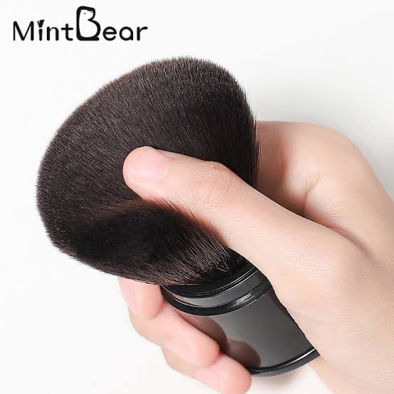 MINT BEAR BLACK KABUKI BRUSH