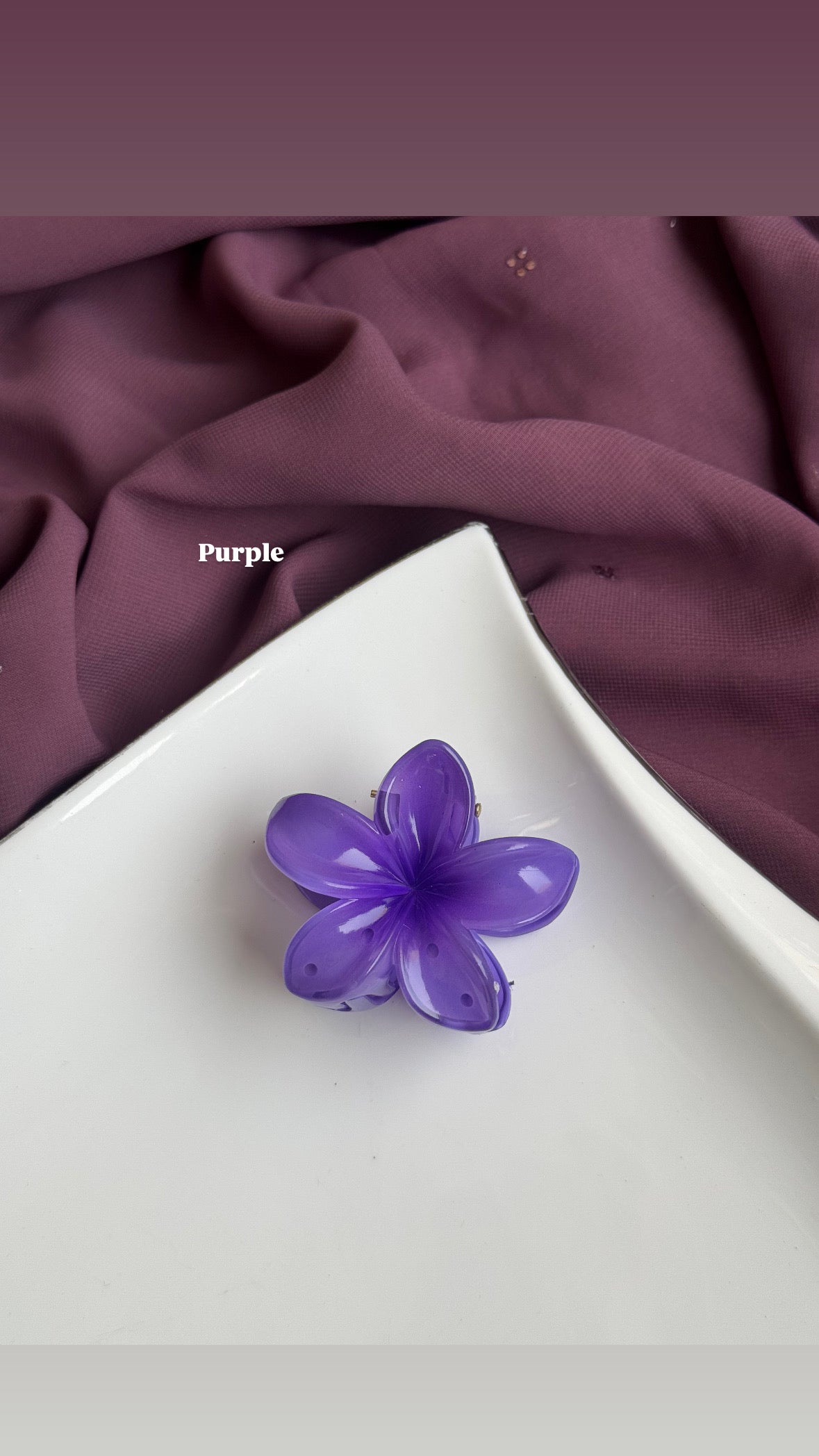 MEDIUM FLOWER HAIR CLAW