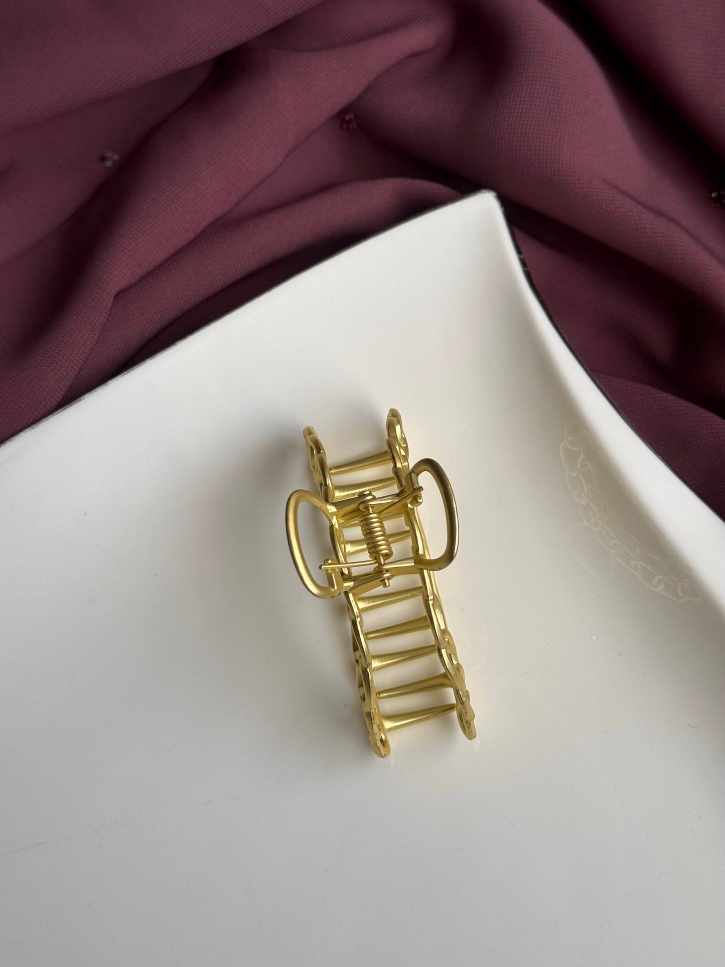 A46 METAL HAIR CLAW