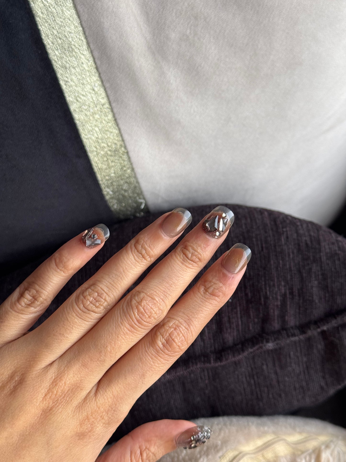 N2 GREY FANCY NAIL SET