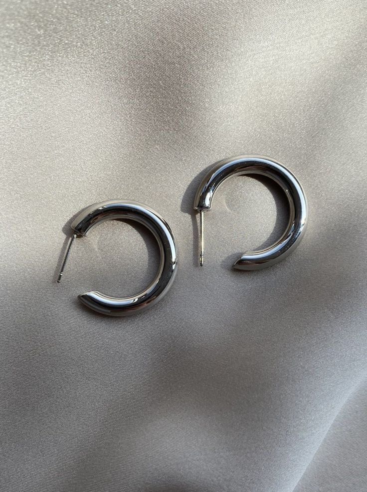 BB MINI SILVER PIPE HOLLOW HOOPS