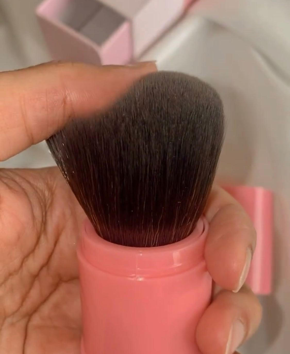 01 MINT BEAR KABUKI BRUSH WITH BOX