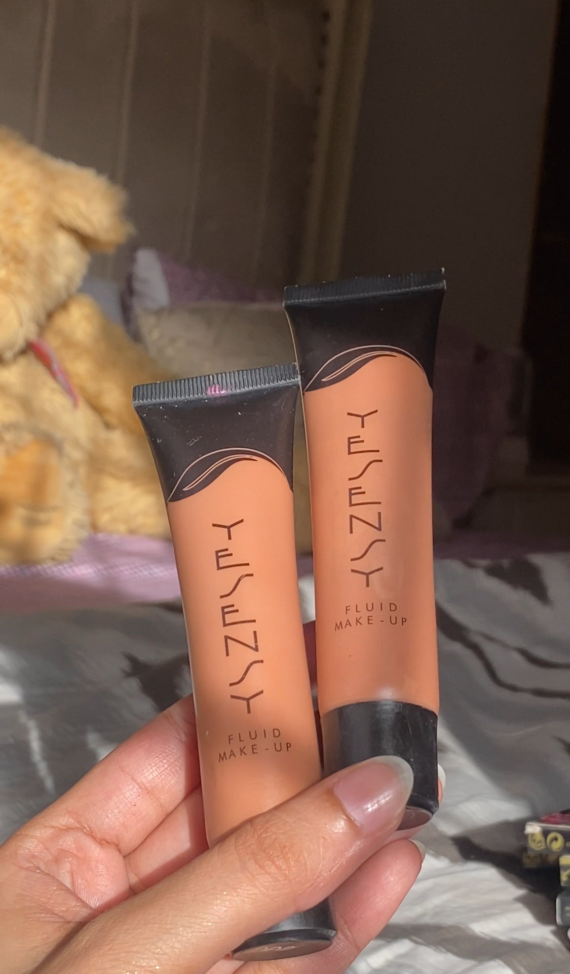 YESENZY FOUNDATION INS DARK SHADE COULD BE USED FOR CONTOUR AS WELL