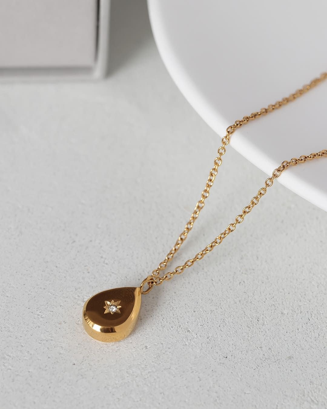 E55 NECKLACE