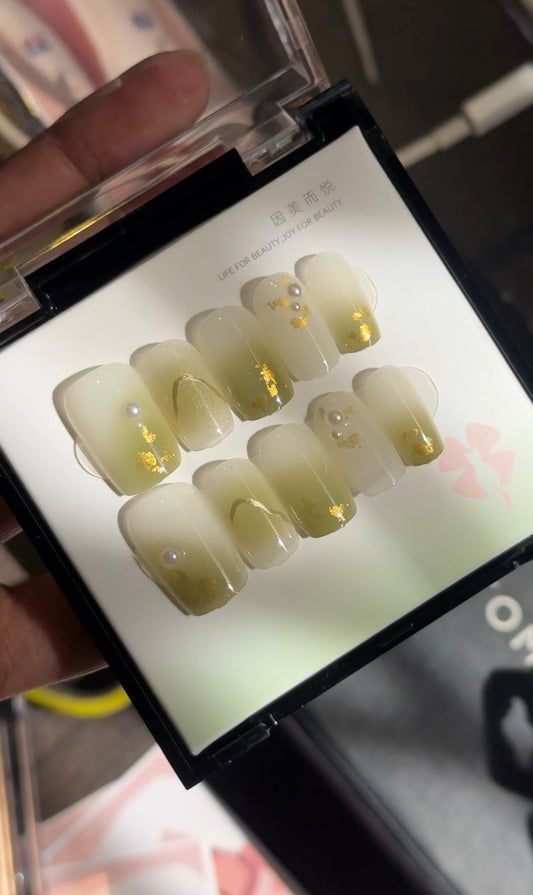 C301 EXCLUSIVE NAIL SET (24 PIECES)