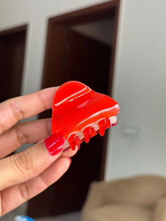 A5 RESIN HAIR CLAW