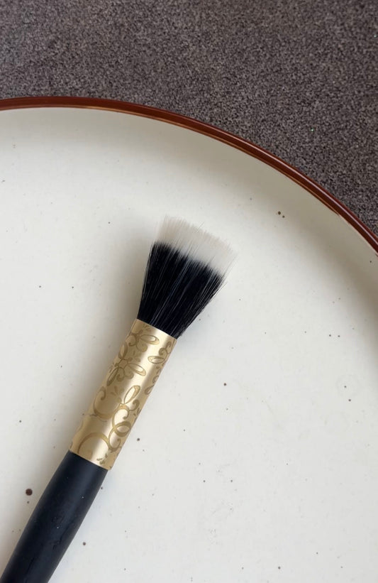 E302 FLAT TOP FOUNDATION BRUSH