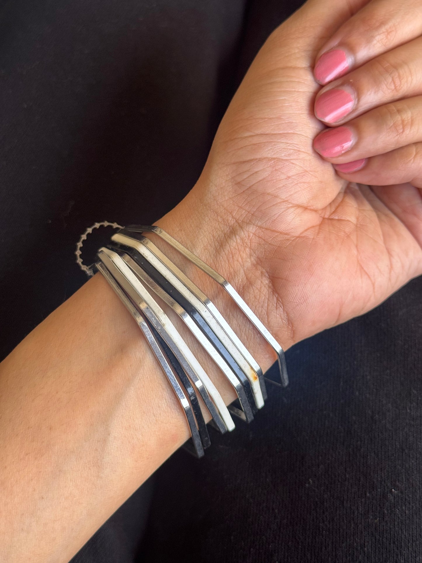 H225 HEXAGON METAL BANGLES SET