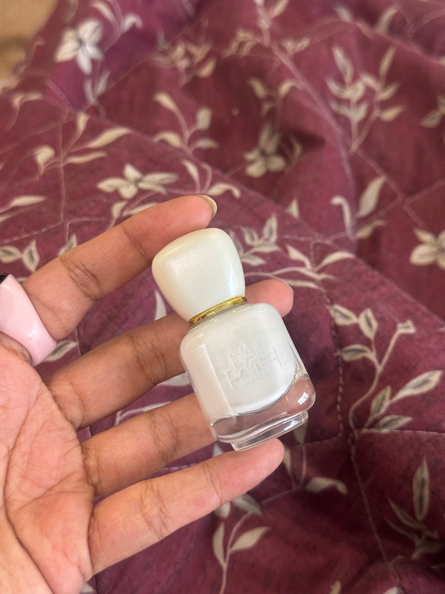 E161 WHITE NAIL COLOR