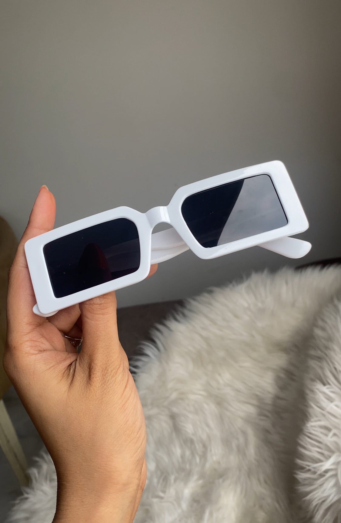 WHITE RECTANGLE SHADES