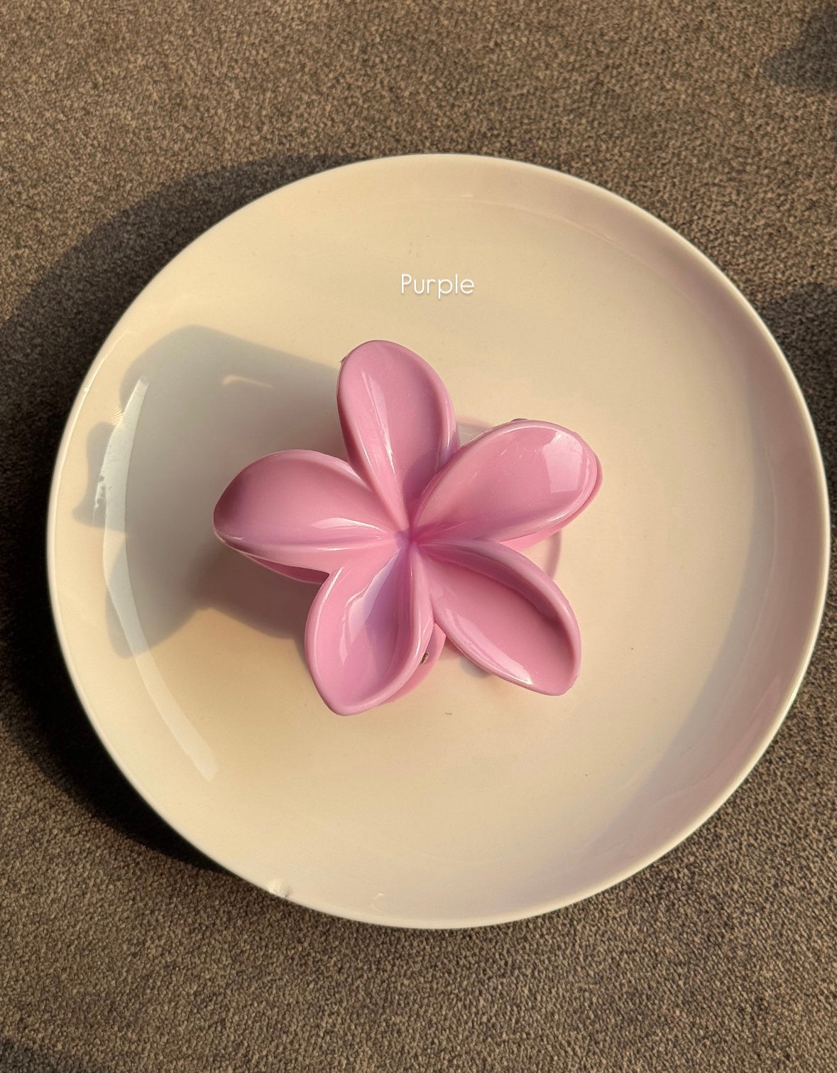 GLOSSY PLAIN FLORAL HAIR CLAWS