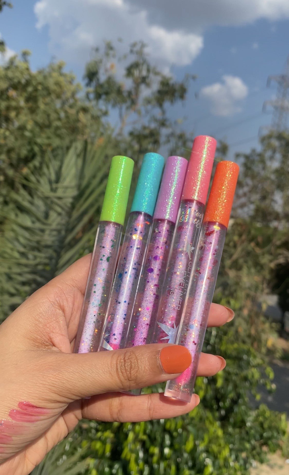 D COLOR CHANGING LIP OILS