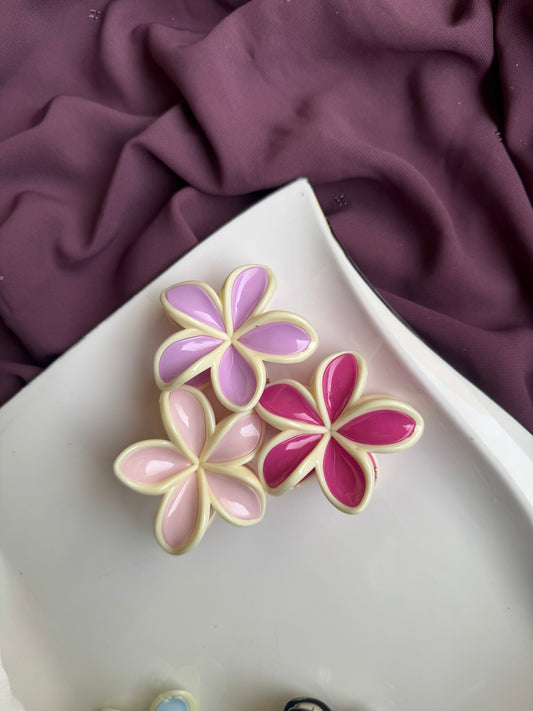 DAISY FLOWER HAIR CLAWS
