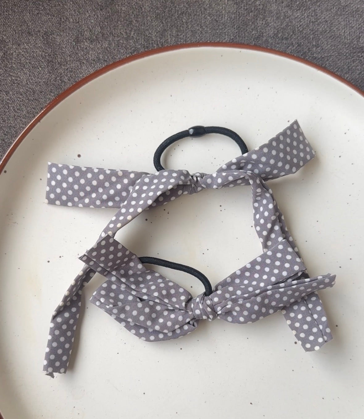 E297 HAIR TIE PAIR