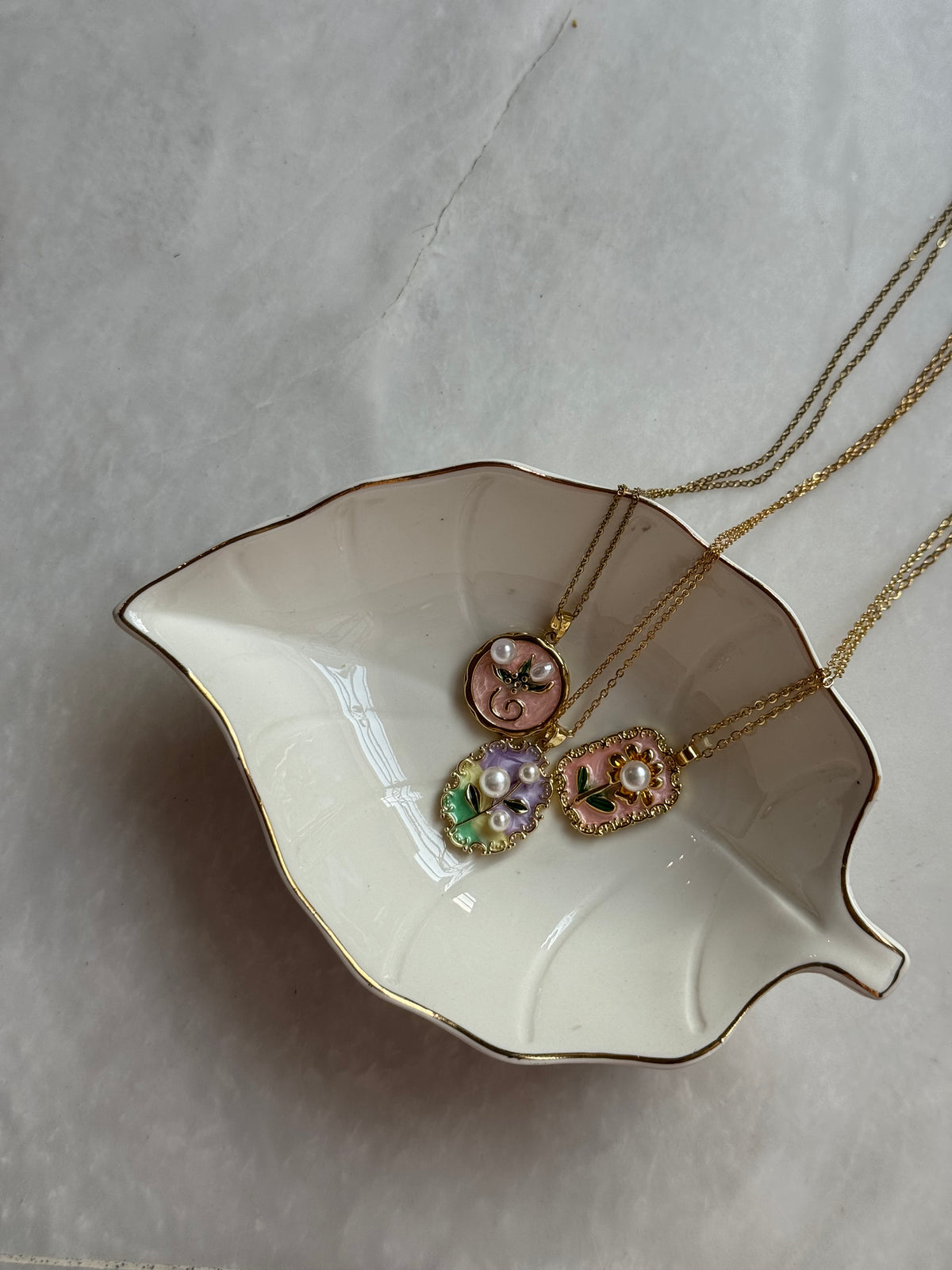 E221 NECKLACES