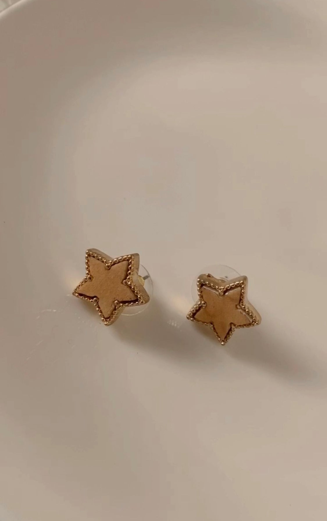 AA156 STAR STUDS