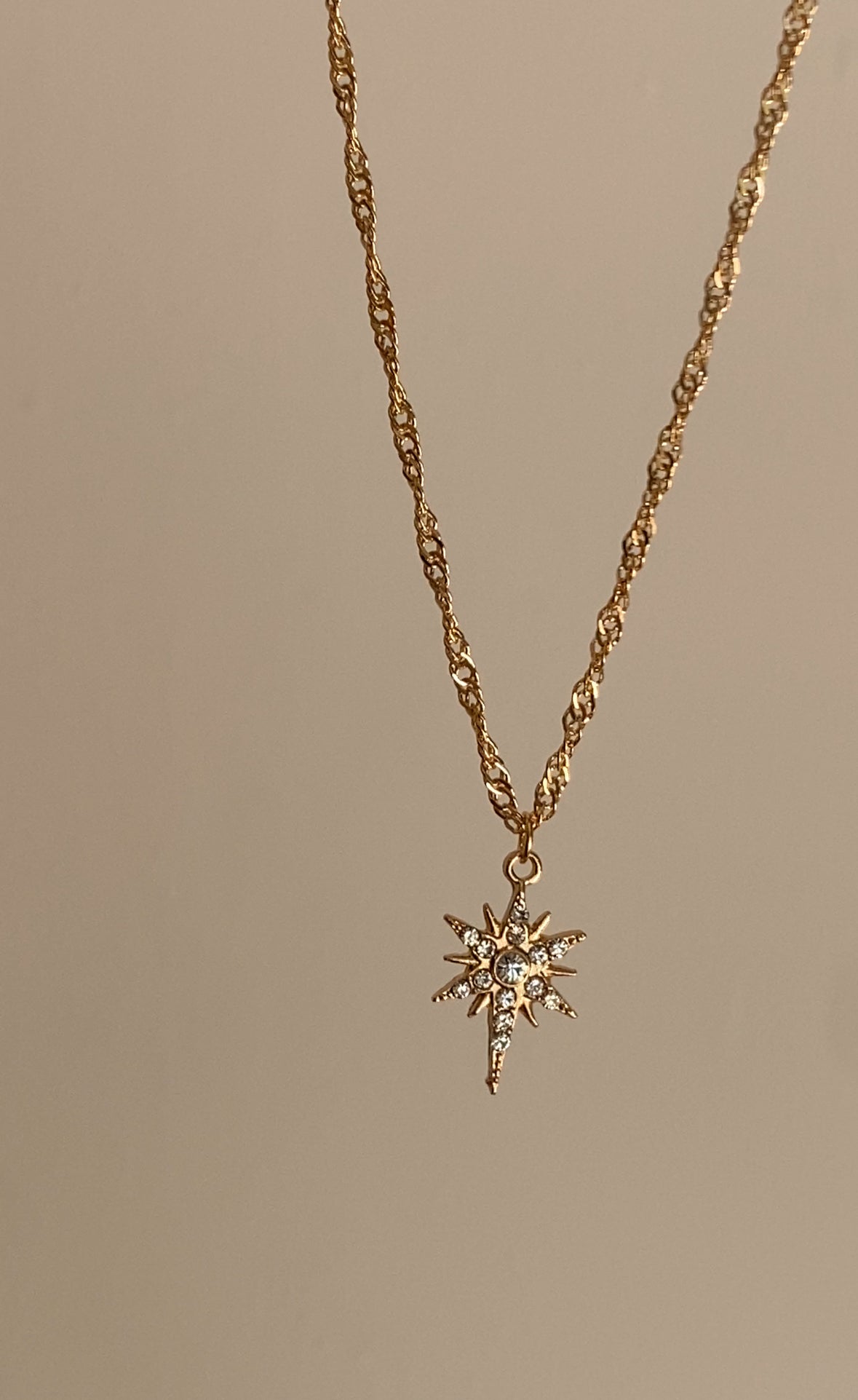 F24 STAR NECKLACE PENDANT