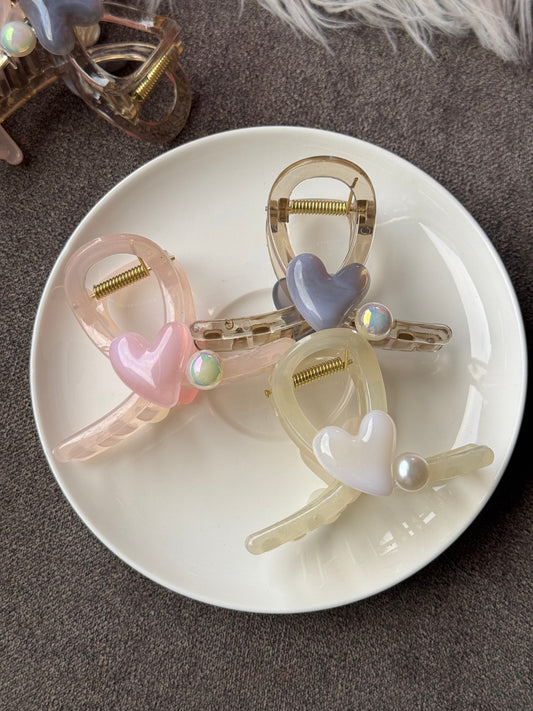 B34 HEART TWISTED HAIR CLAWS