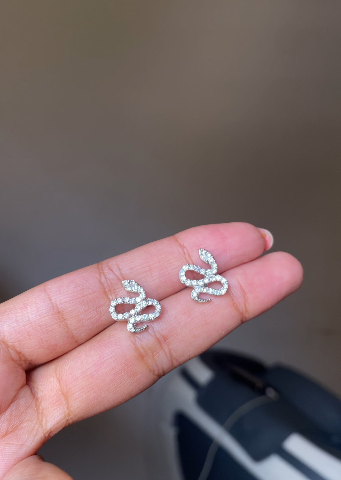 F95 SNAKE EAR STUDS