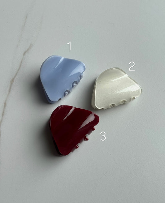 B112 RESIN HAIR CLAWS