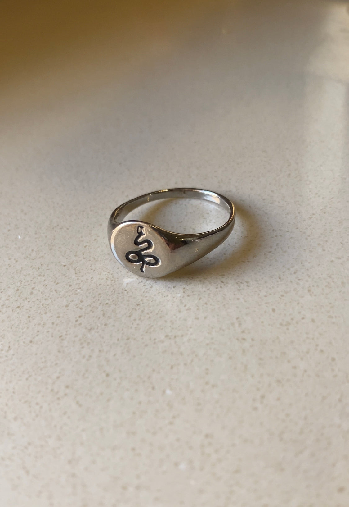 BB05 SIGNET RING