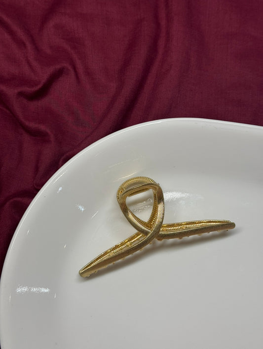 B143 METAL HAIR CLAW