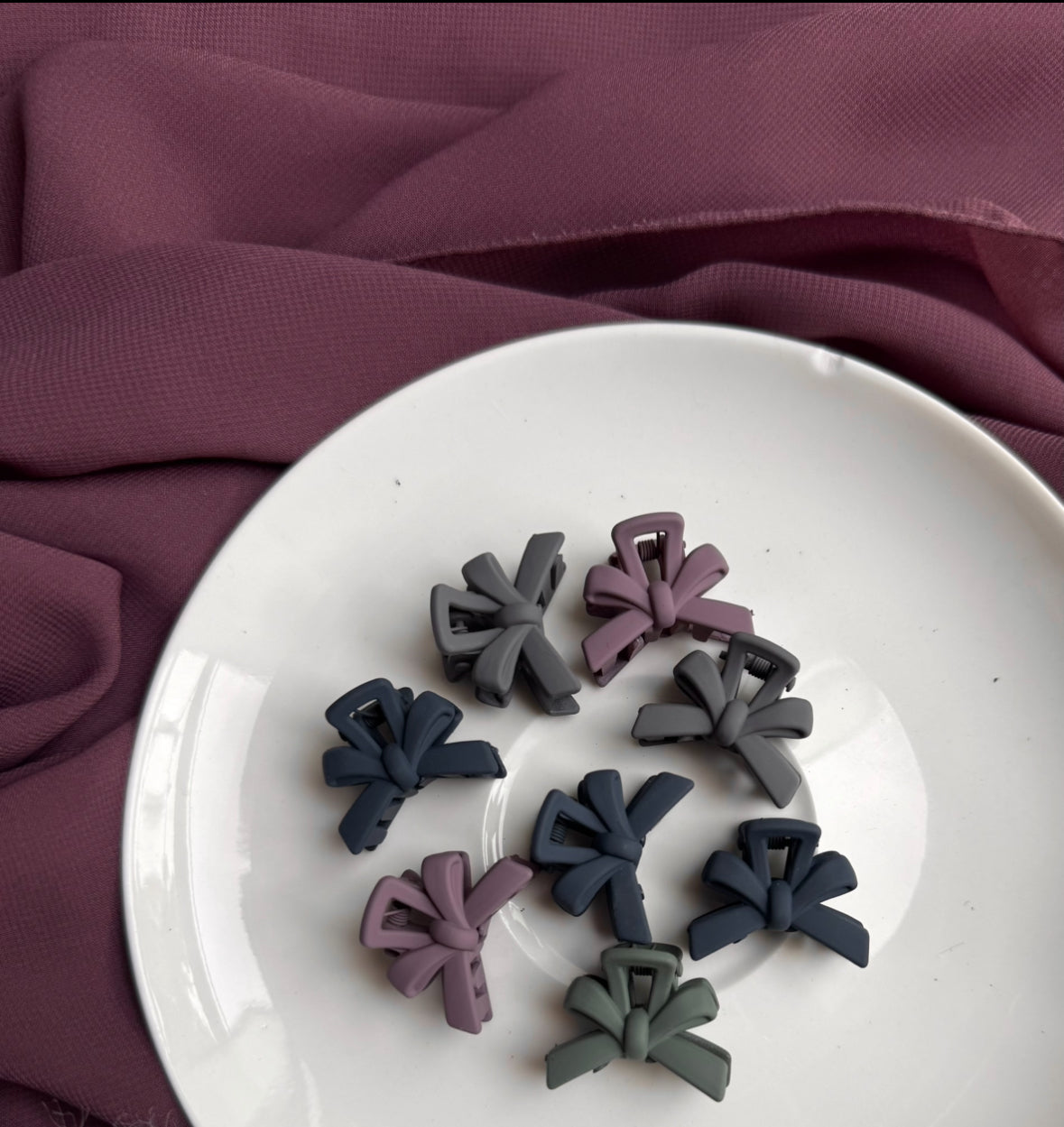 A197 MINI MATTE HAIR CLIPS