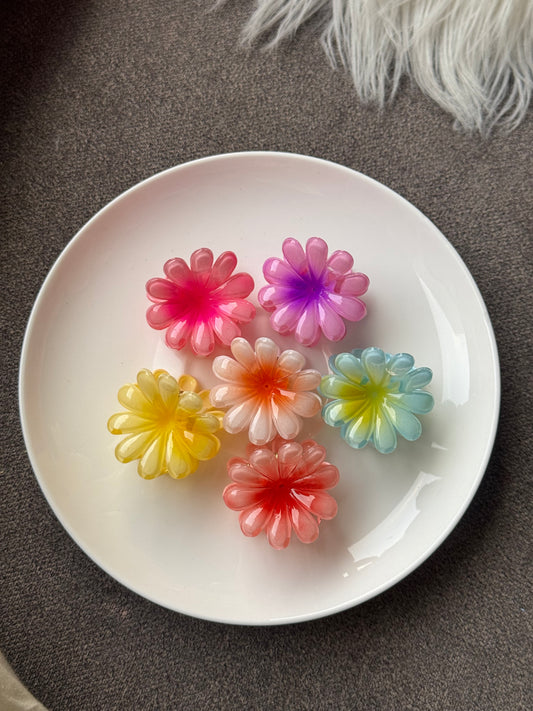 A159 SMALL FLORAL HAIR CLAWS