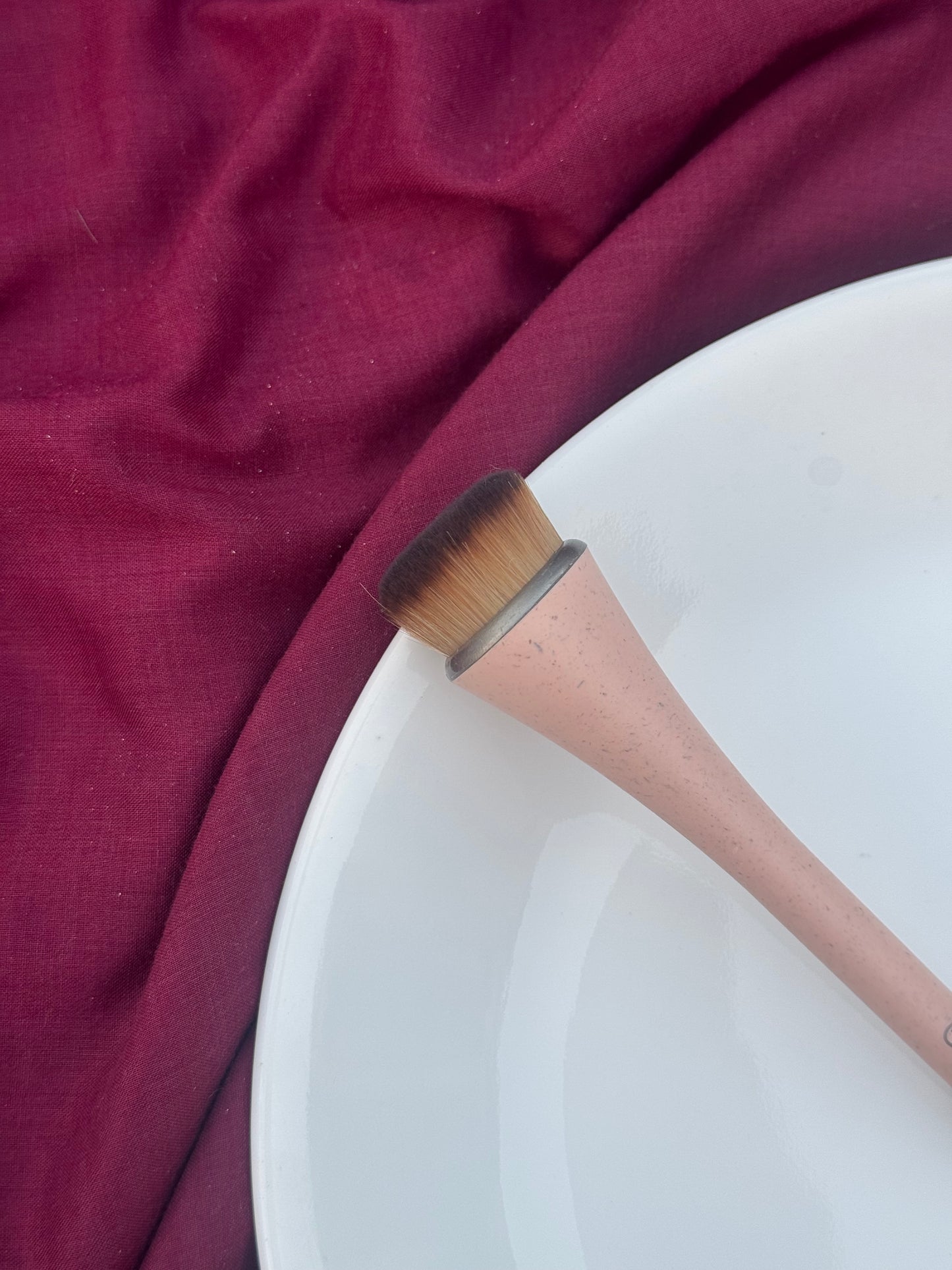 ECOTOOLS FANCY MEDIUM FOUNDATION BLENDING BRUSH