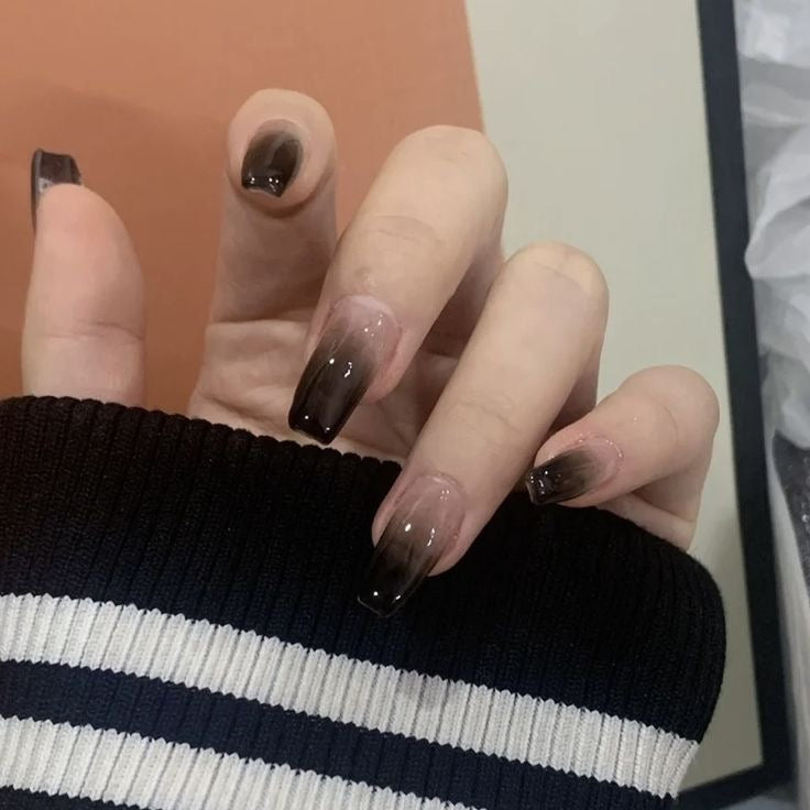 BLACK KOREAN STYLE NAIL COLOR