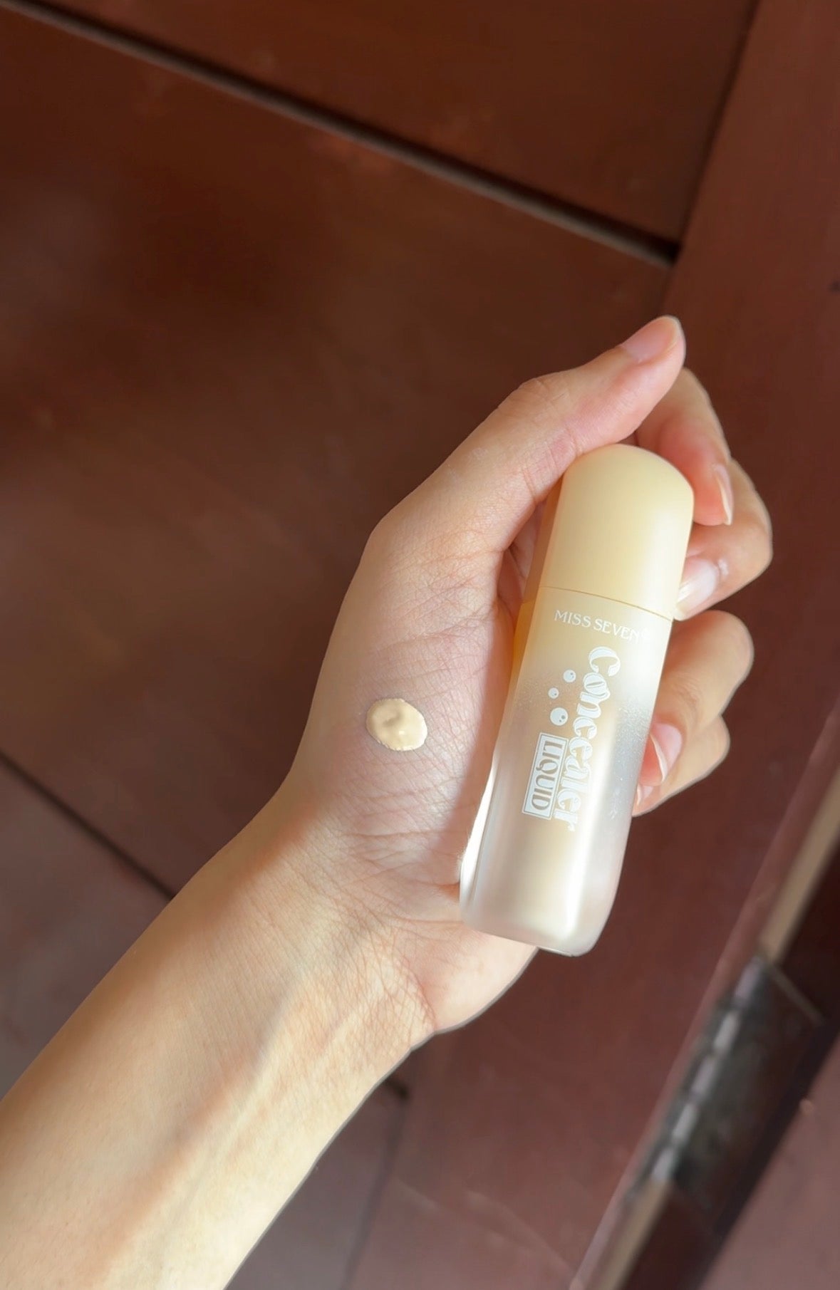 02 MISS SEVEN LIQUID CONCEALER