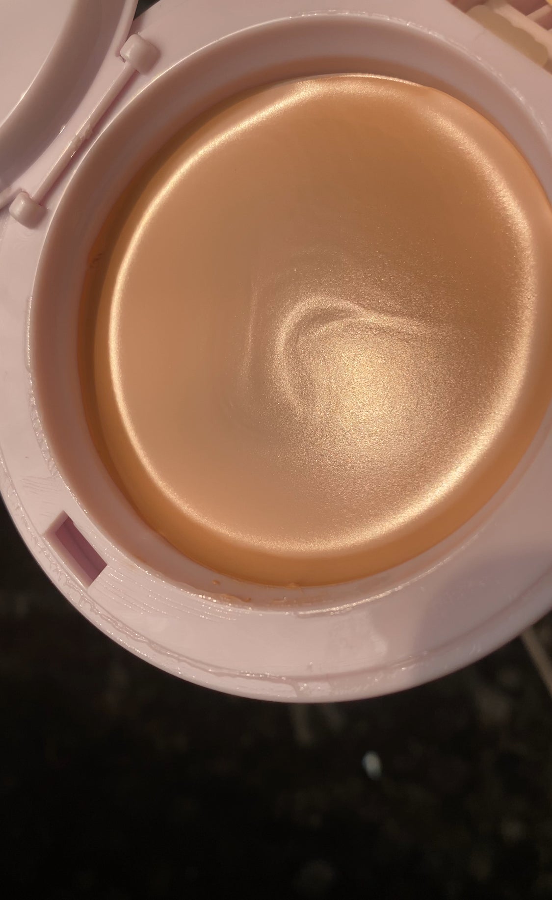 NATURAL HYDRA BRIGHT CREAM FOUNDATION IN MEDIUM SHADE